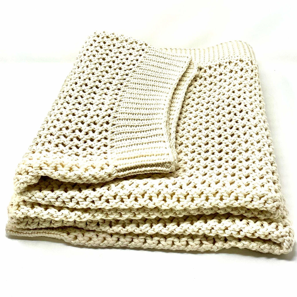 Chunky Knitted Throw Blanket | {neighborhood} Drew Derose Designs