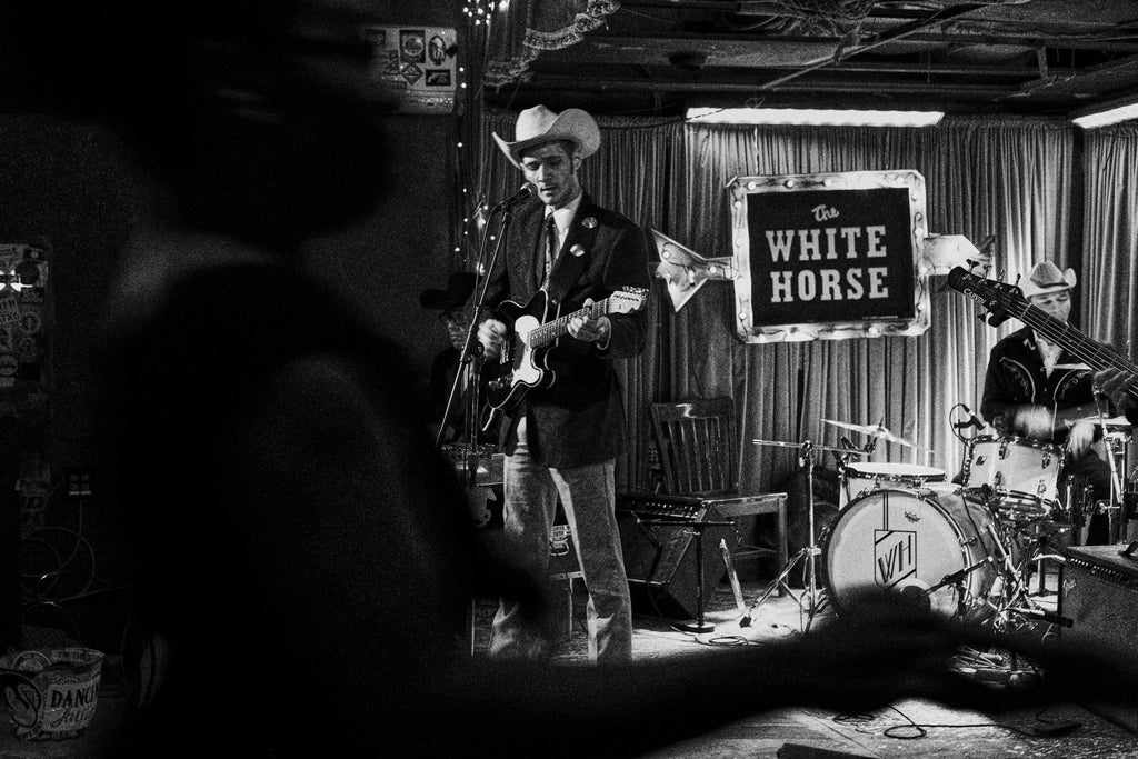 The White Horse | {neighborhood} Steven Visneau